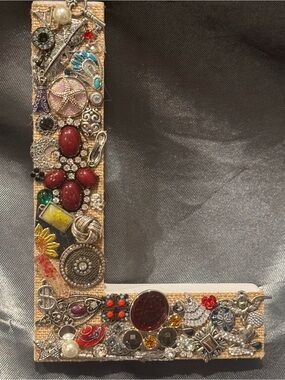 Embellished Decorative Letter L in Beige with Red Accents